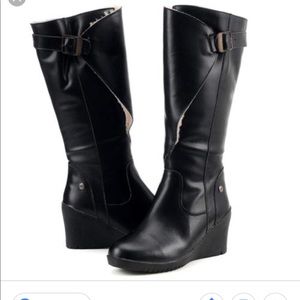 UGG! PRICE DROP! Leather Ugg wedge boots